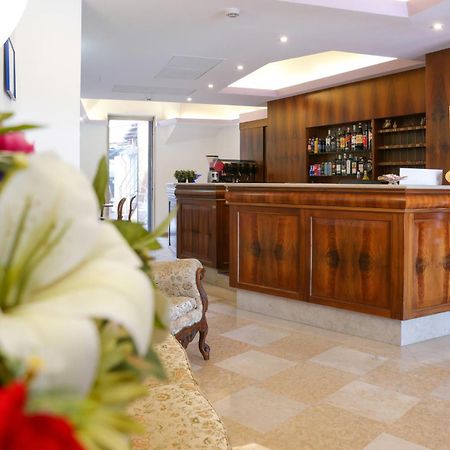 Hotel Alla Giustizia Mestre Bagian luar foto