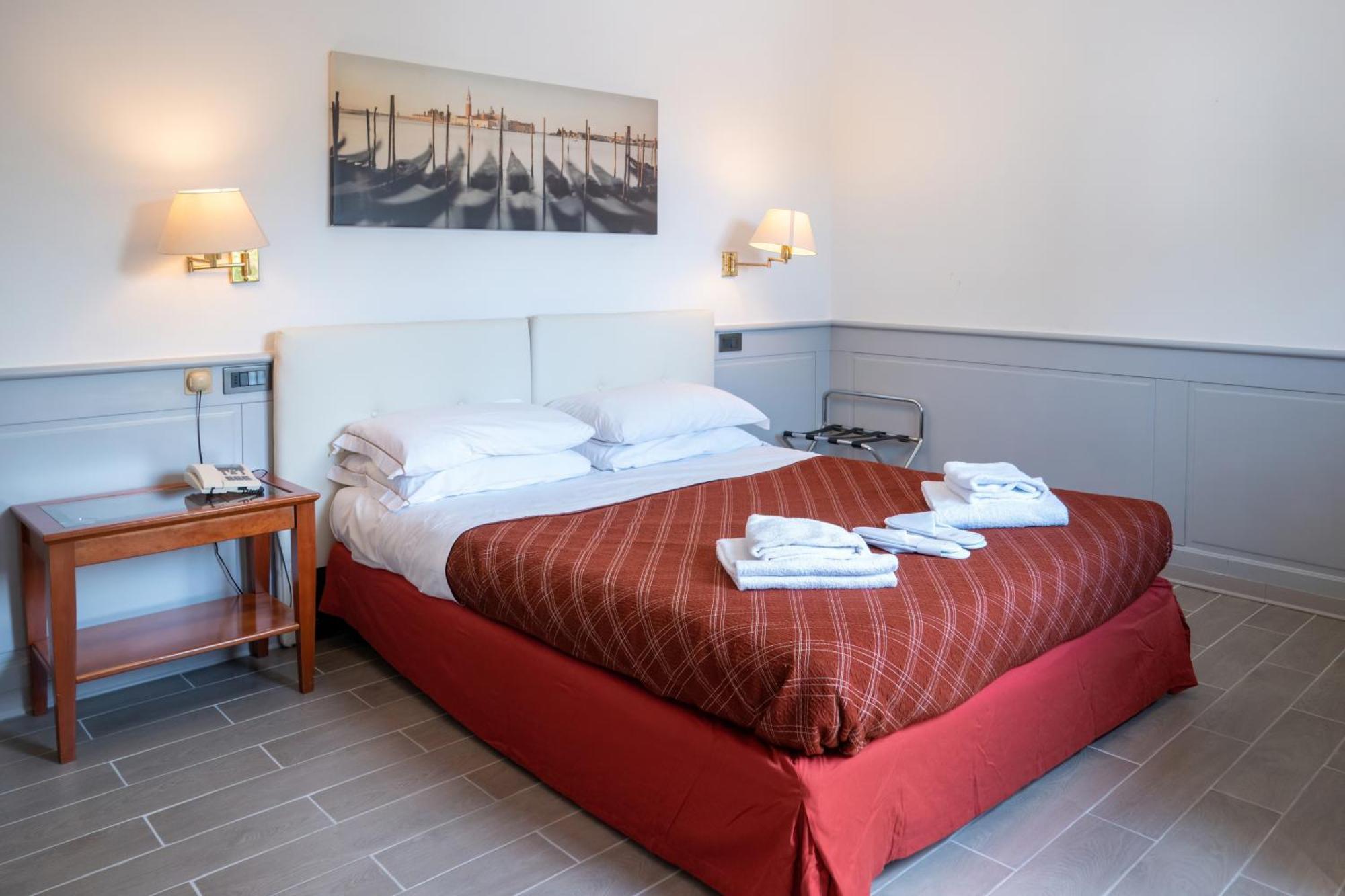 Hotel Alla Giustizia Mestre Bagian luar foto